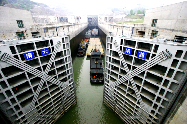 Permanent lock for Three Gorges