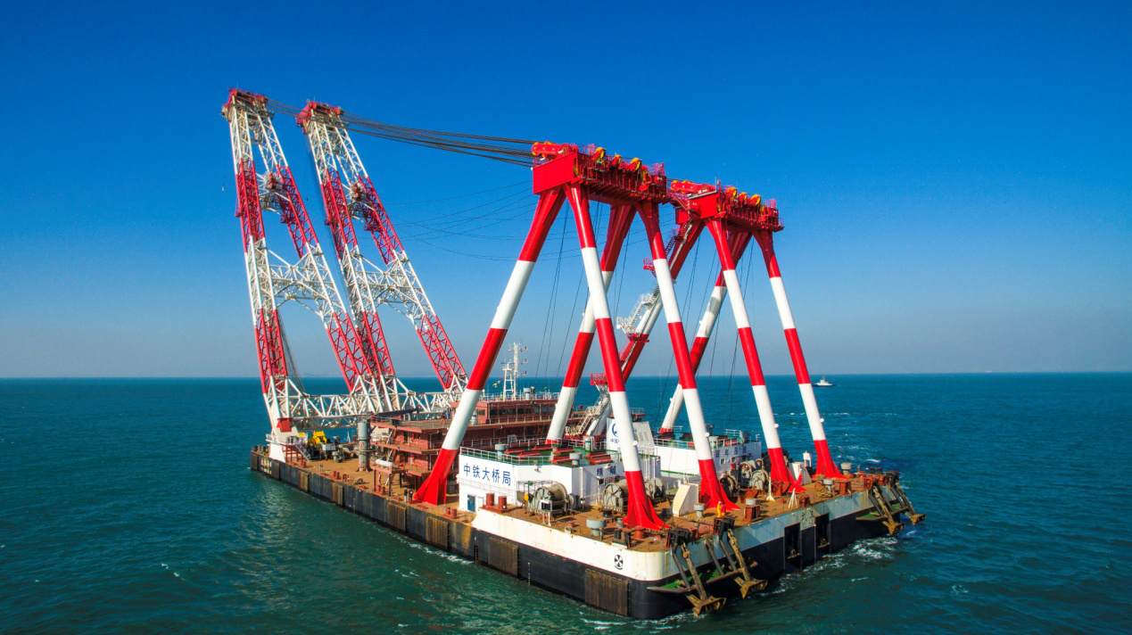 3,600 tonnage floating crane